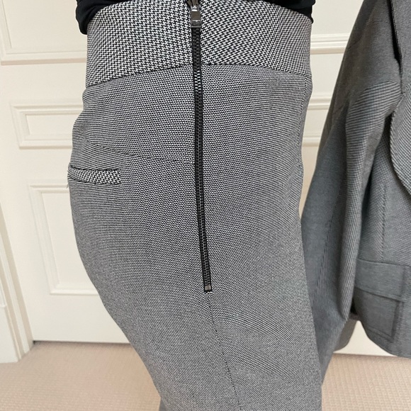 Multi print grey suiting with notched collar, bootcut pants - Picture 6 of 13